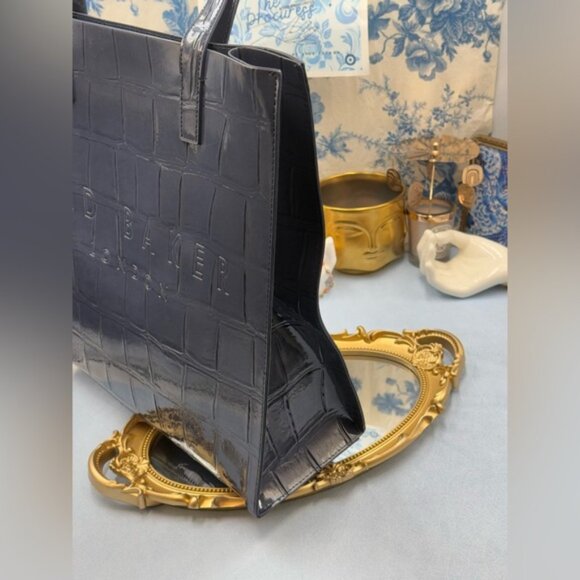 🆕 TED BAKER 🧿 NWOT CROCCON Eco Croc Leather Large Icon Tote Bag, Dark Blue - Picture 6 of 12